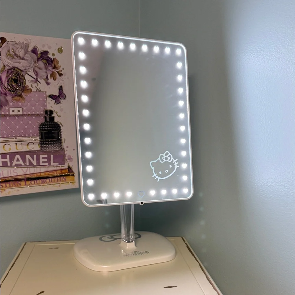 Hello Kitty LED Bluetooth Speaker Vanity Mirror Iridescent white! IMPRESSIONS